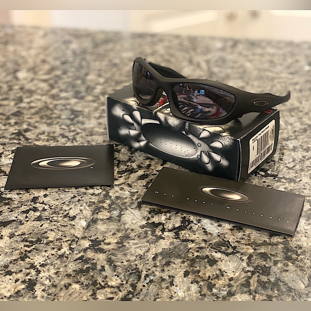 Oakley Monster Dog - matte black with grey lenses.